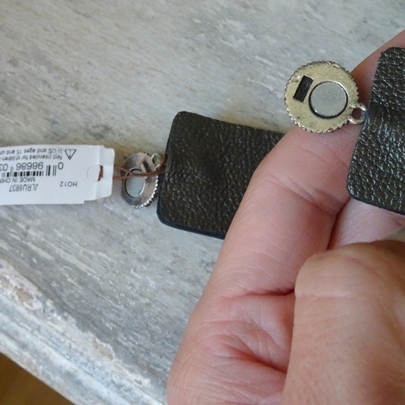 NWT Lucky Brand Leather Cuff Silver Belt Buckle Bracelet Pavé Magnetic Closure - Picture 8 of 9